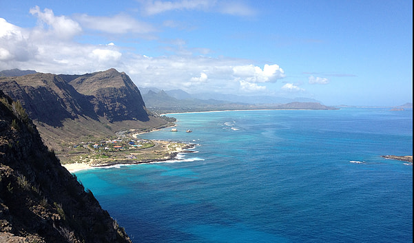 2012-01-27 12.48.40_blogpost1 View from Makapu'u Point trail offering an outstanding view of O'ahu's southeastern coastline. Copyright Susan McIntire 2024. All rights reserved.
